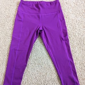 Large - Iuga High Waisted Yoga Pants - Capri - New Condition
